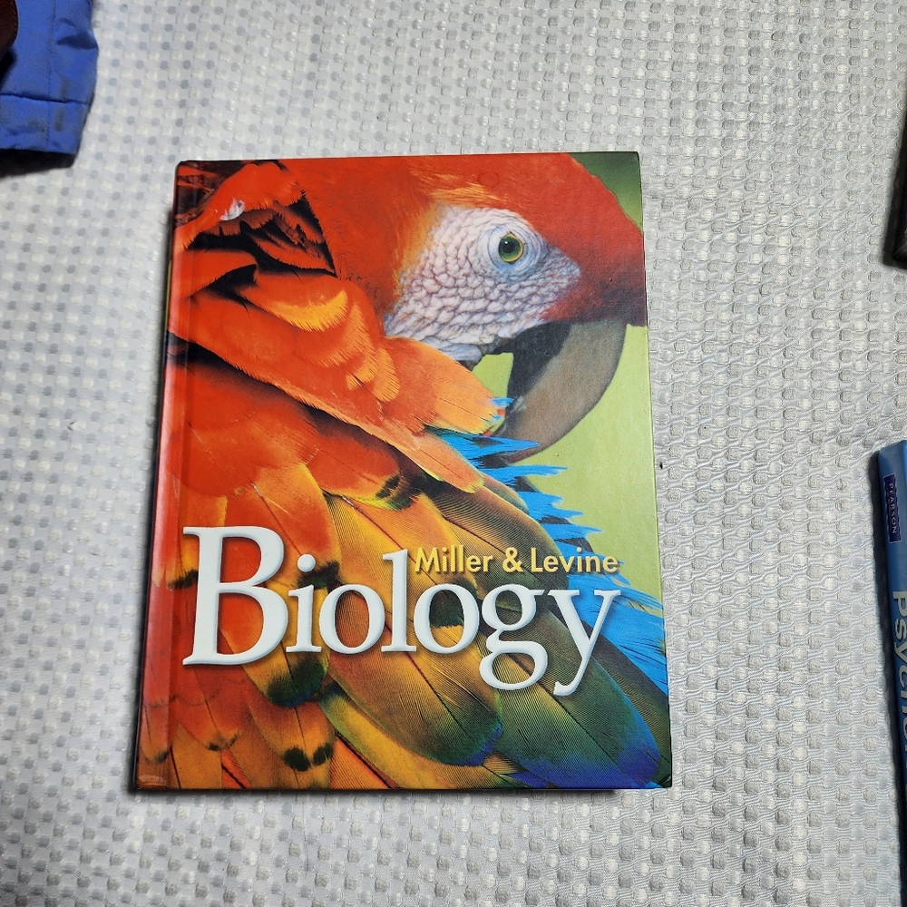 PEARSON EUC BIOLOGY (MILLER & LEVIN) COLLEGE TEXTBOOK